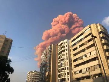 突發!史上最大港口大爆炸今晨發生在貝魯特:2700噸危險品爆炸,傷亡超4000(圖5)