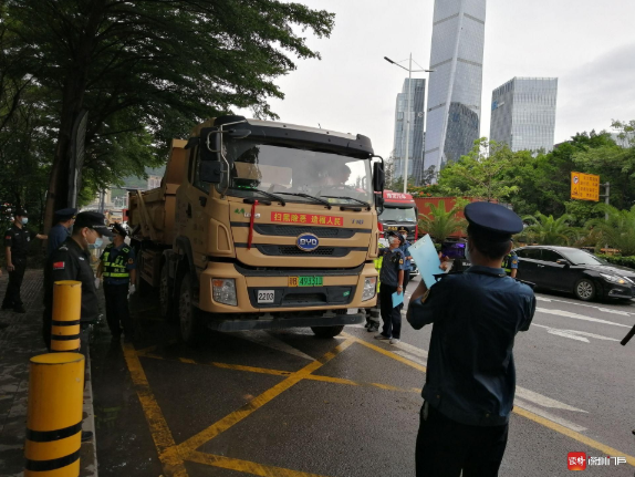 深圳開展貨運行業亂象專項整治行動 嚴厲打擊貨運違法行為(圖1)